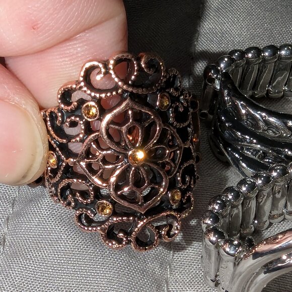 $3 with Bundle ~ Mixed Lot of NWOT Stretch Rings 5422 - Picture 2 of 7